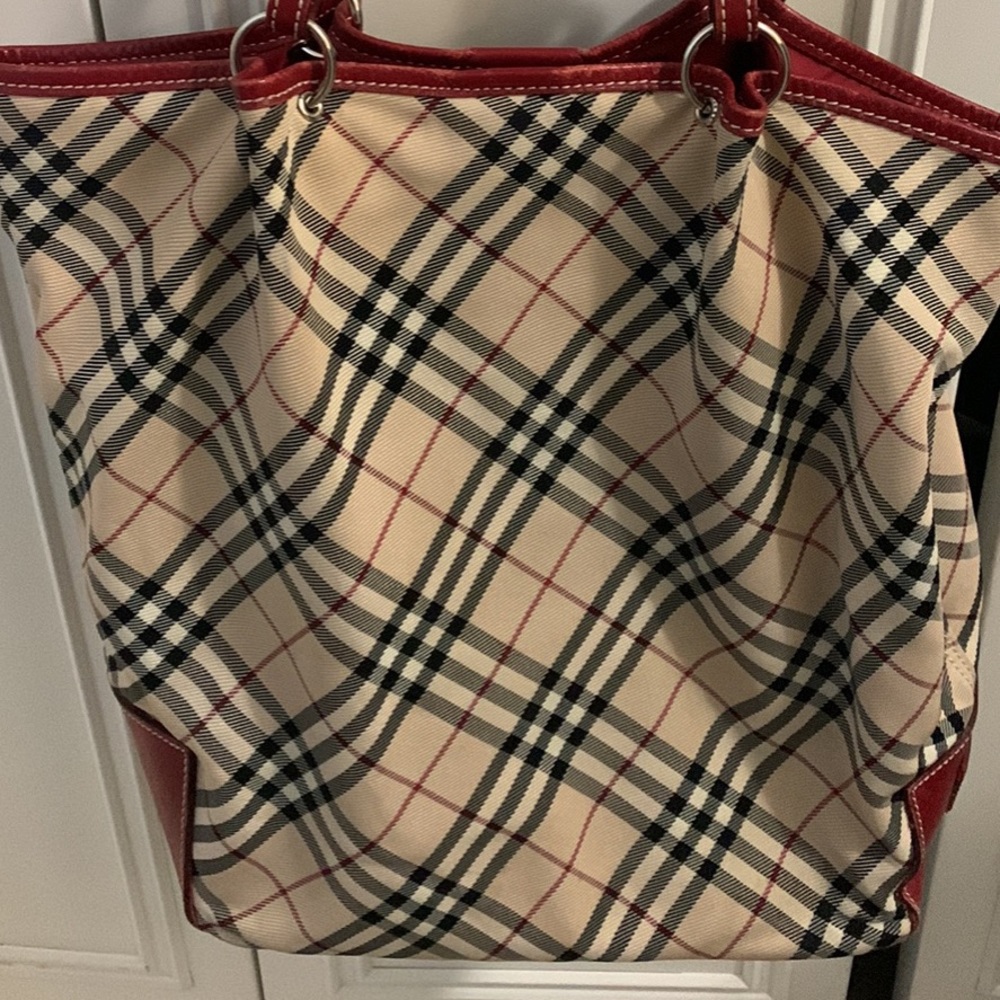Beautiful nylon Burberry shoulder bag